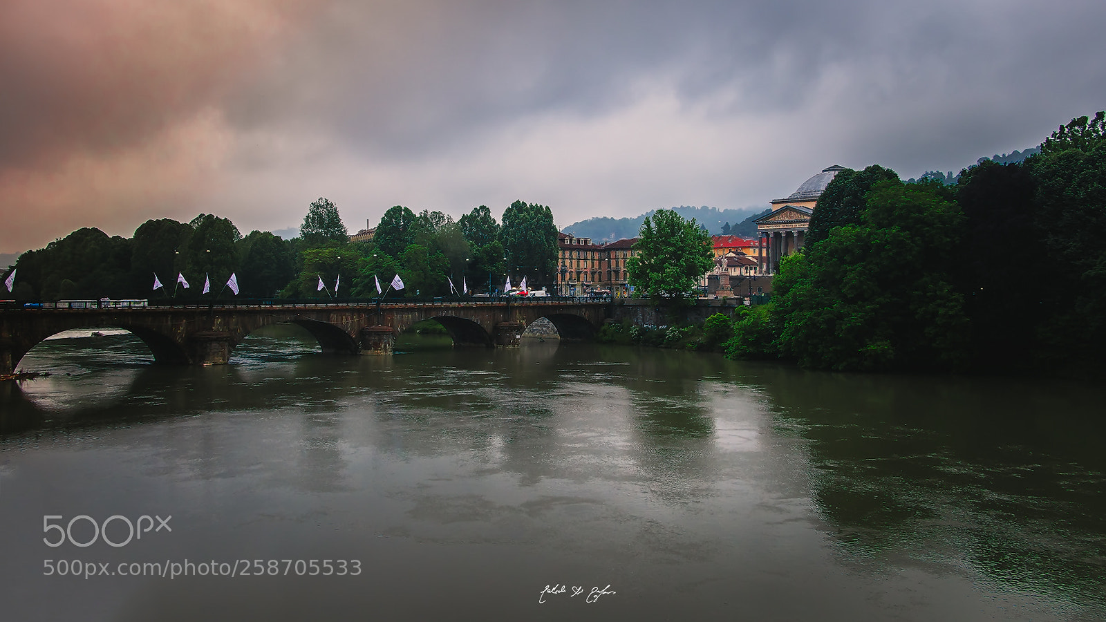Canon EOS 77D (EOS 9000D / EOS 770D) sample photo. Torino before the storm photography