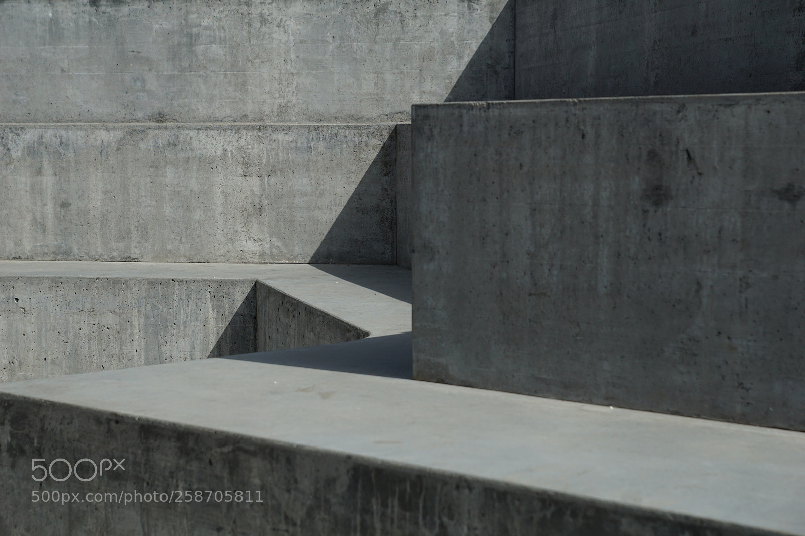 Sony DT 16-50mm F2.8 SSM sample photo. Lines, lights and shadows photography