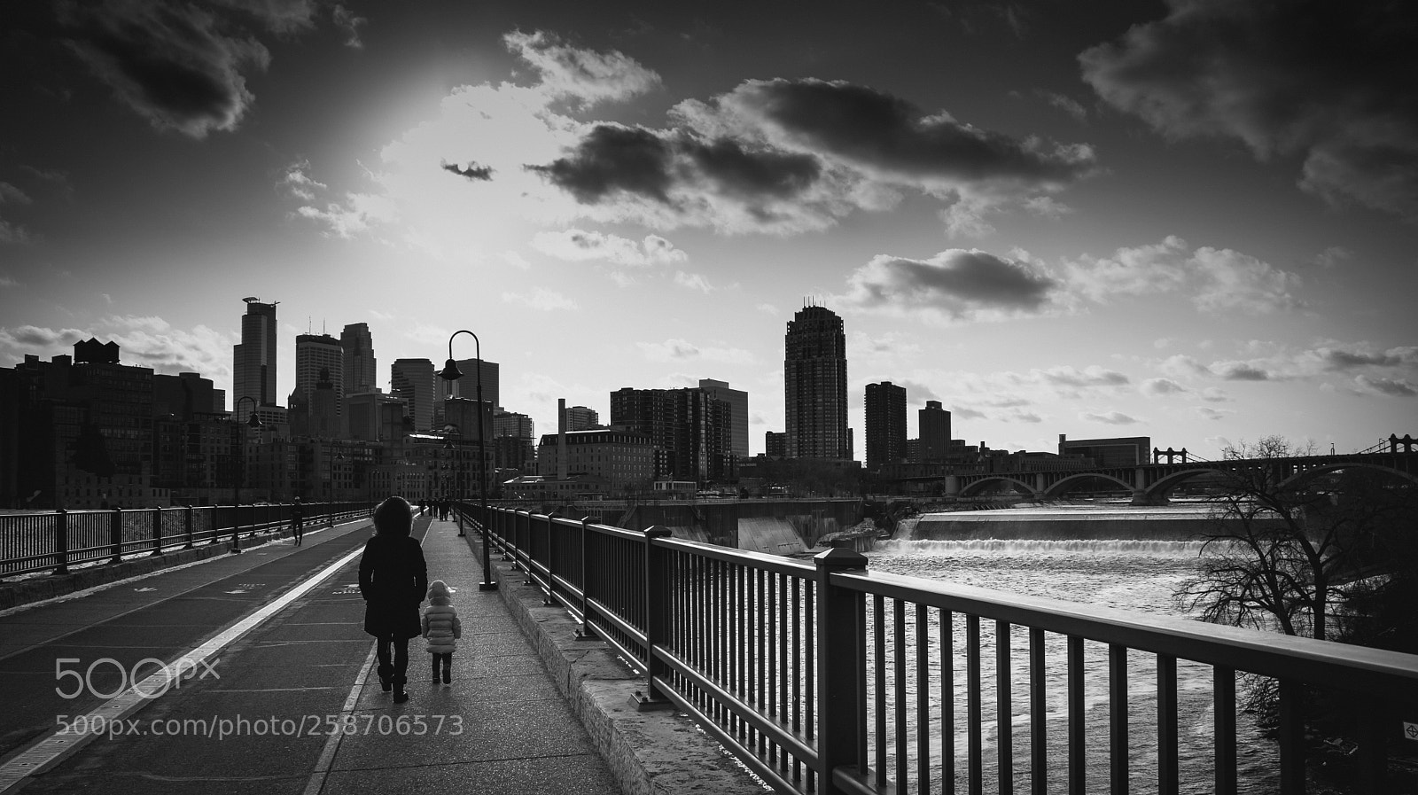 Nikon D750 sample photo. Dark skies over minneapolis photography