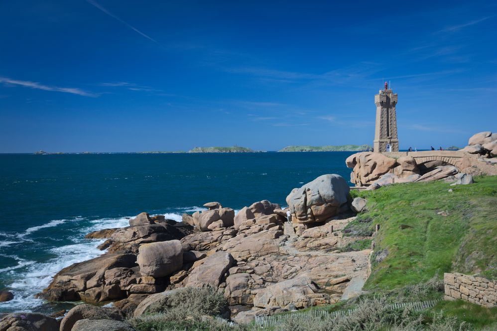 Nikon D7100 sample photo. Cote de granit rose, phare rouge, ploumanac'h, bretagne, france photography