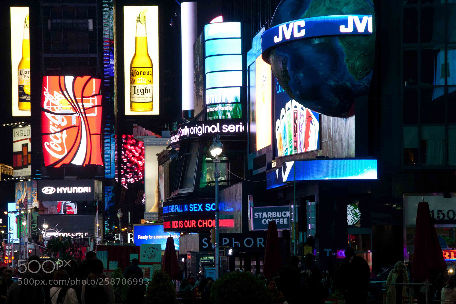 Canon EOS 30D sample photo. Times square photography