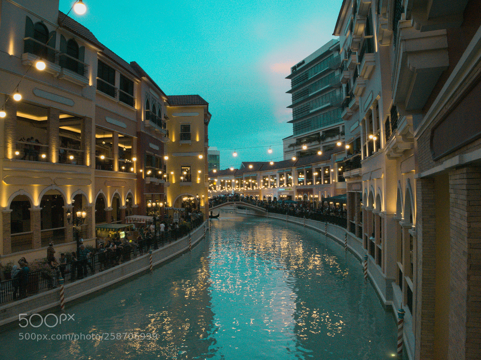 Panasonic Lumix DC-GH5 sample photo. Gondola park photography