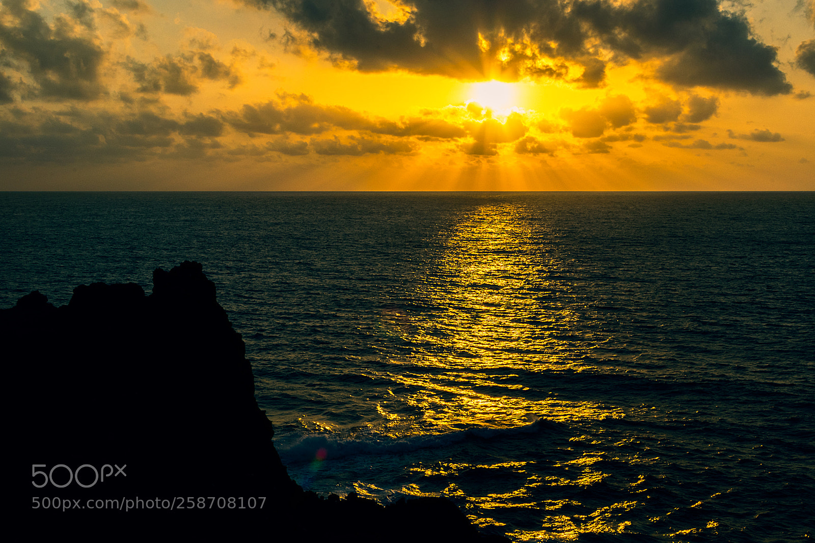 Nikon D3300 sample photo. Sunset over the coast photography