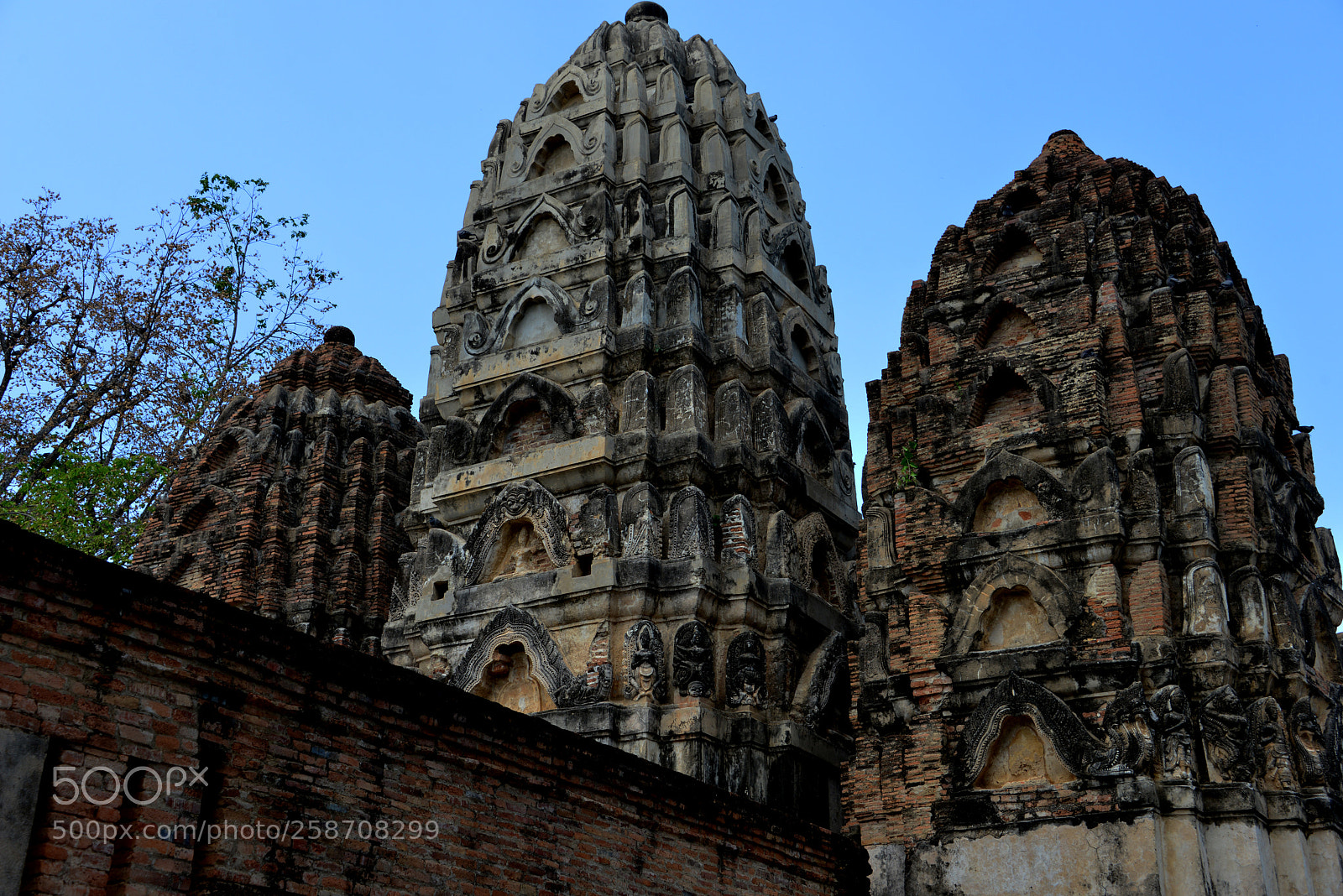 Nikon D800 sample photo. Wat sawai in sukothai photography