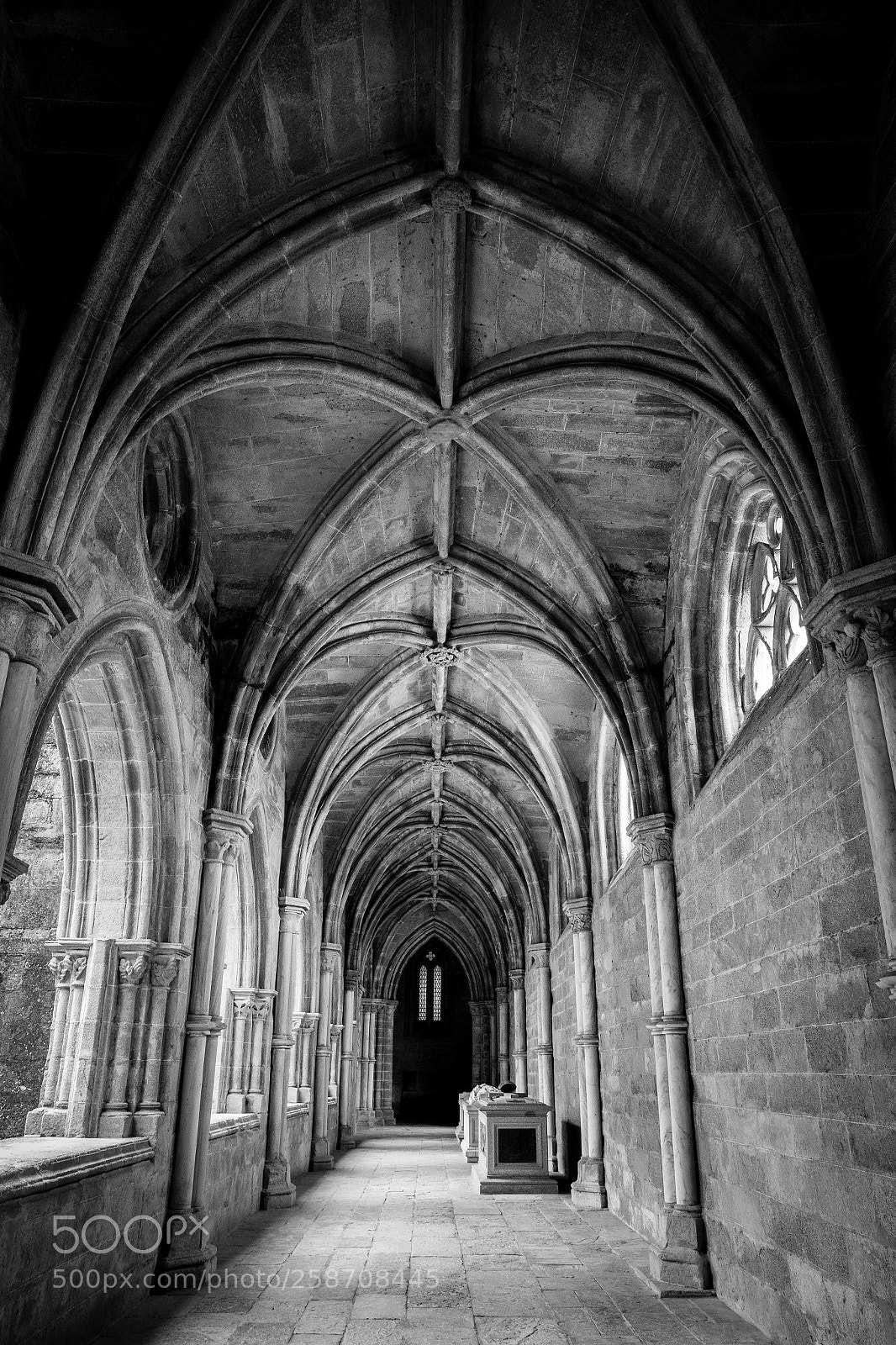 Canon EOS 6D sample photo. Corridors photography