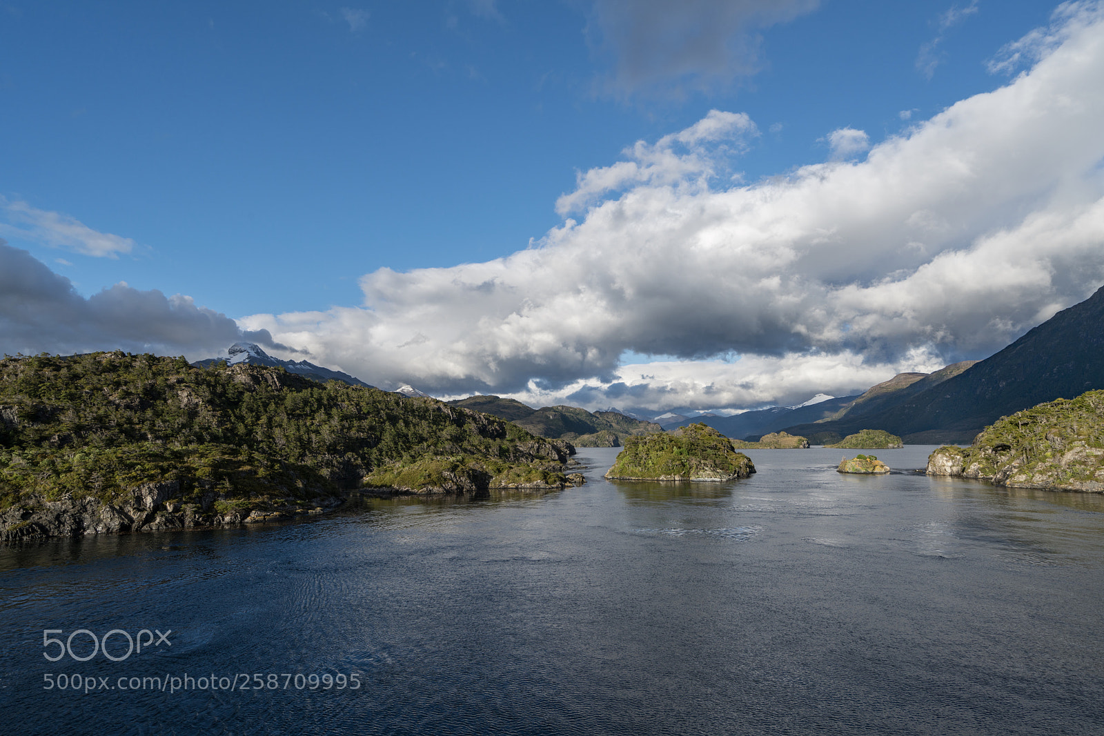 Sony a7R II sample photo. White narrows photography