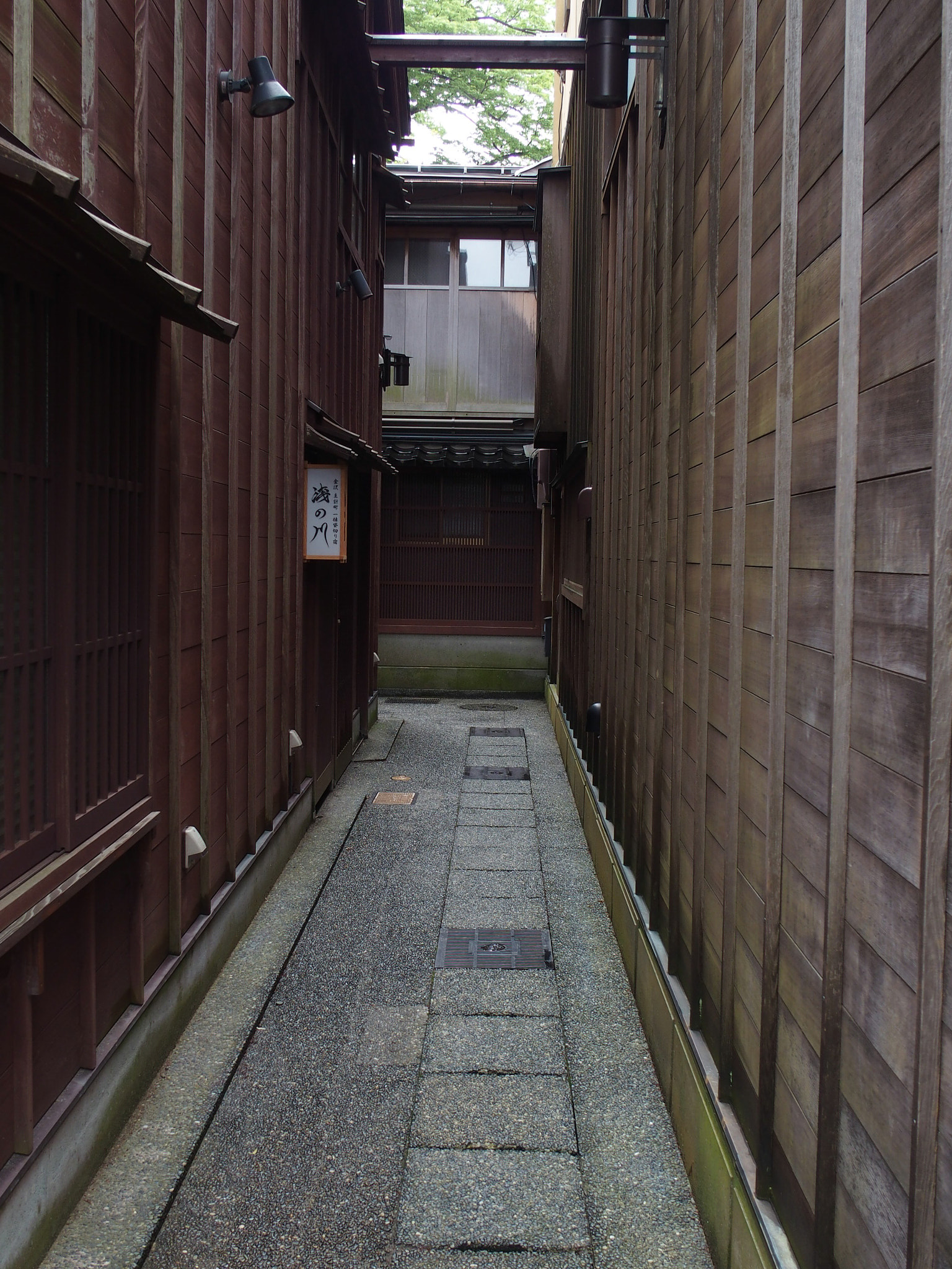 Olympus STYLUS1,1s sample photo. Kazue-machi / 主計町 金沢 photography