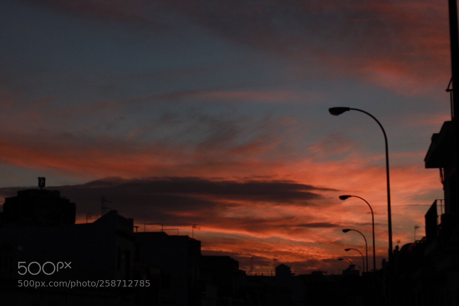 Canon EOS 750D (EOS Rebel T6i / EOS Kiss X8i) sample photo. Burn inside photography