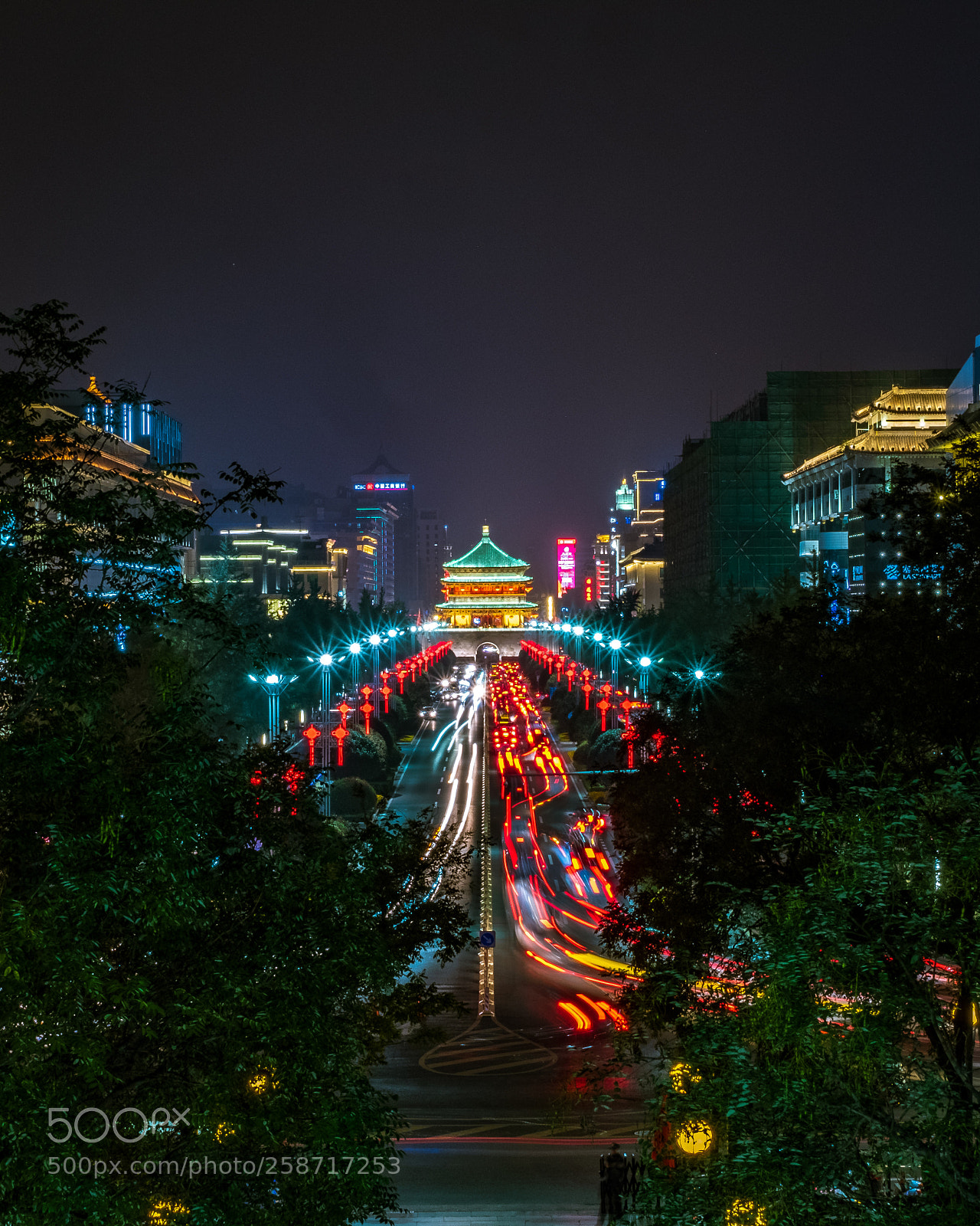 Fujifilm X-T20 sample photo. Xi'an bell tower photography