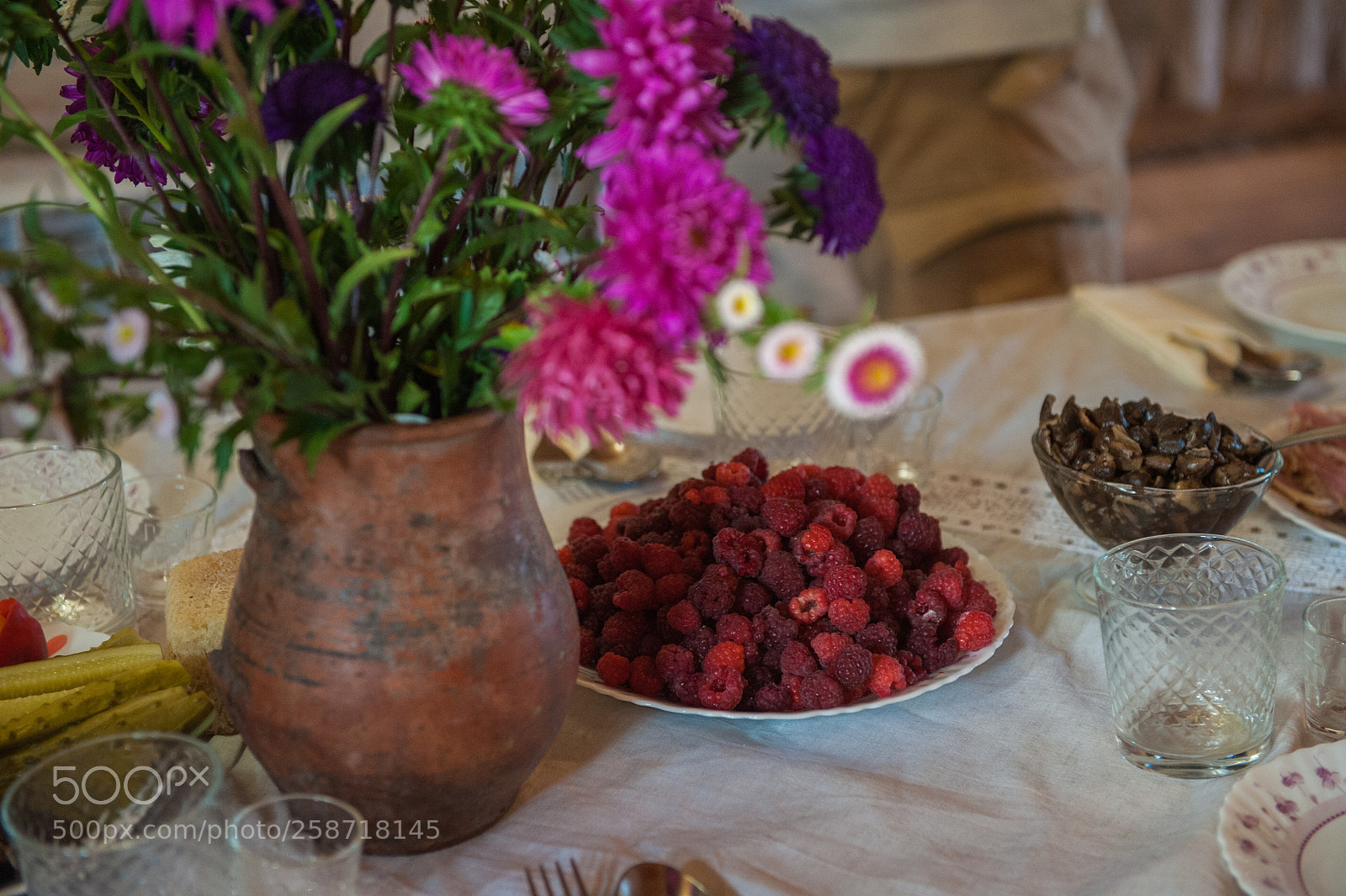 Nikon D700 sample photo. Decorated rustic table photography