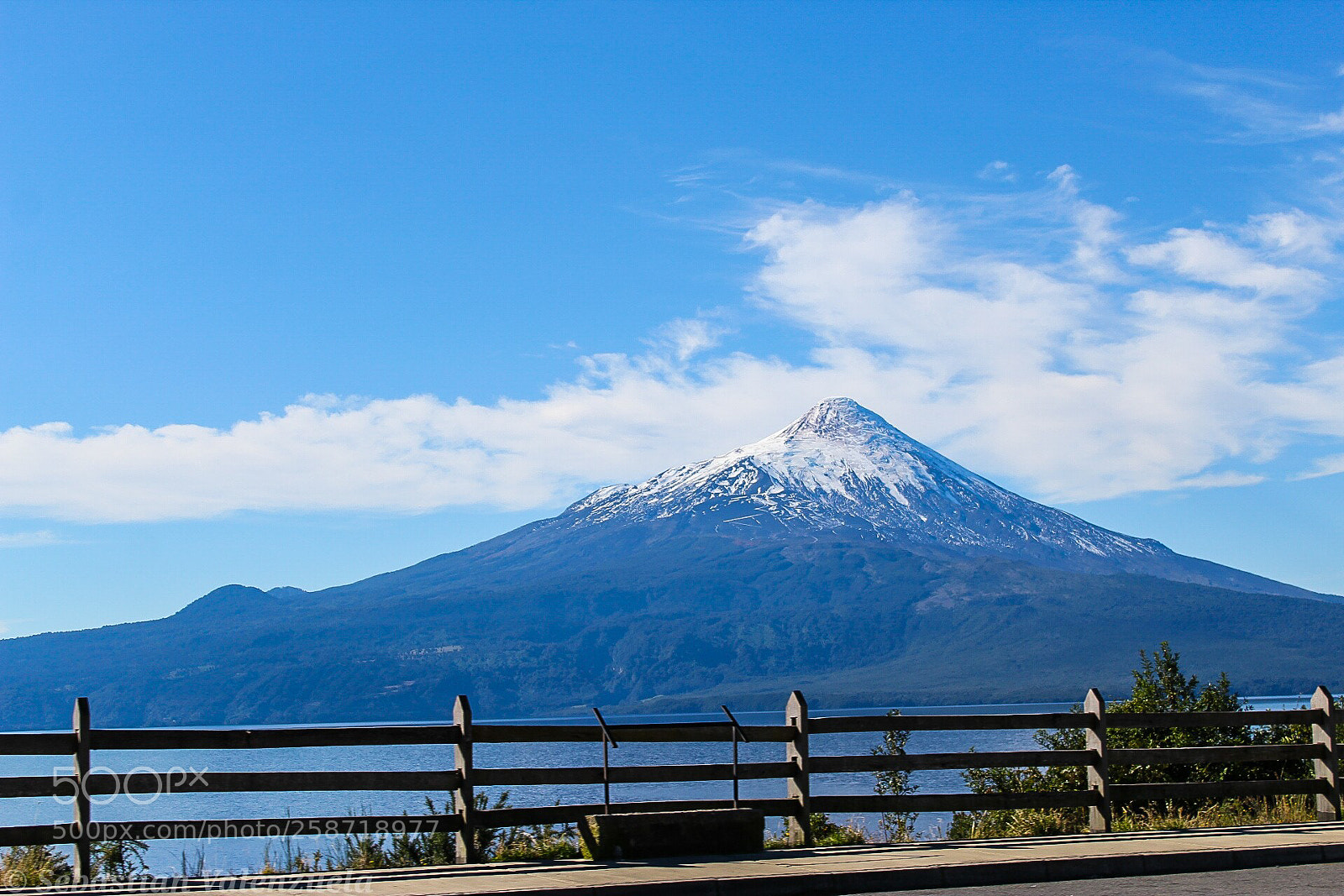 Canon EOS 1300D (EOS Rebel T6 / EOS Kiss X80) sample photo. Volcan osorno photography