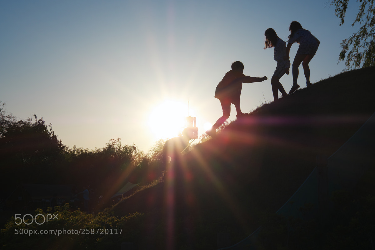 Fujifilm X-T20 sample photo. Against the setting sun photography
