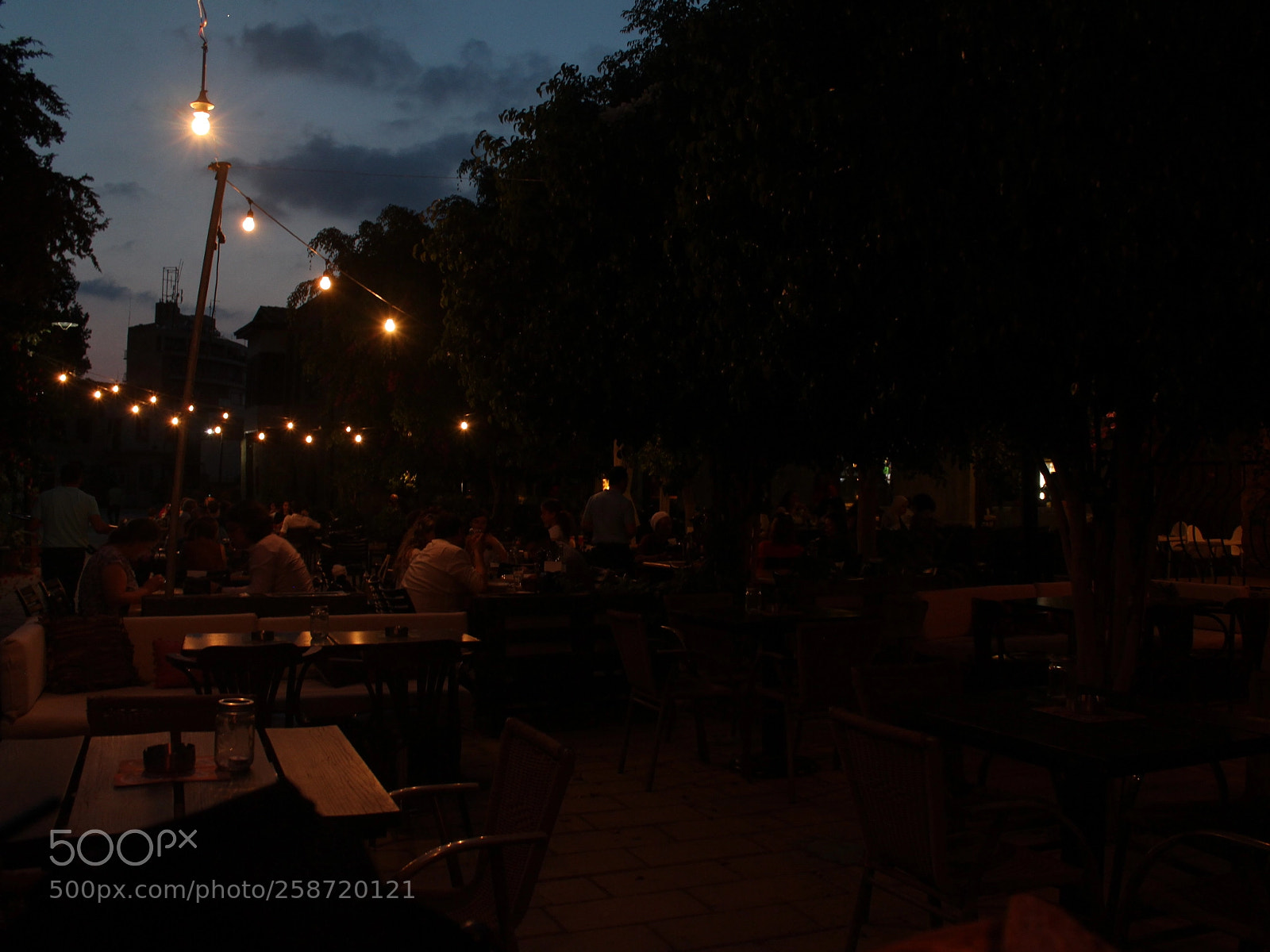Canon EF-S 18-55mm F3.5-5.6 III sample photo. Night photography