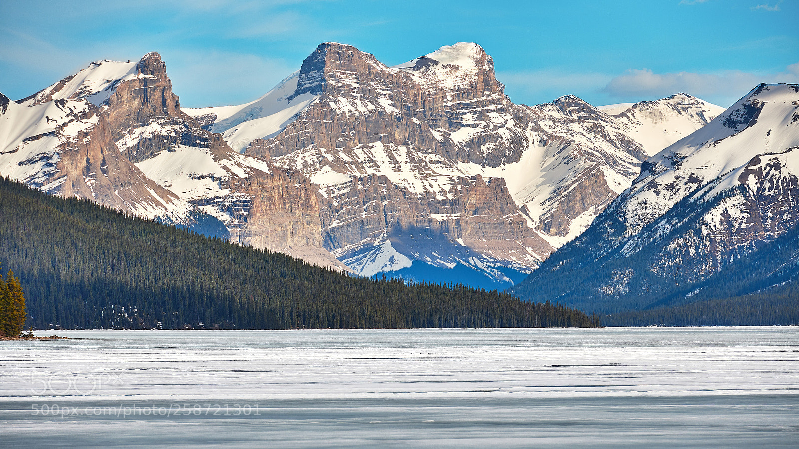 Nikon D850 sample photo. View down maligne lake photography