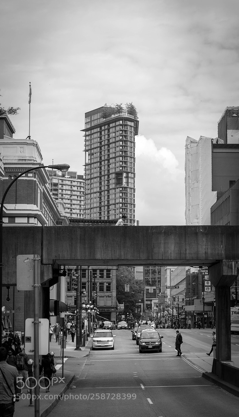 Canon EOS 70D sample photo. Man walk on a photography