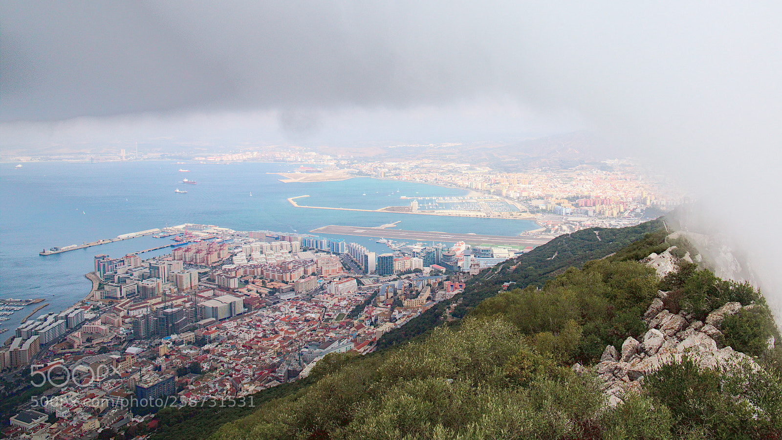 Canon EF 24-105mm F3.5-5.6 IS STM sample photo. Through the clouds photography