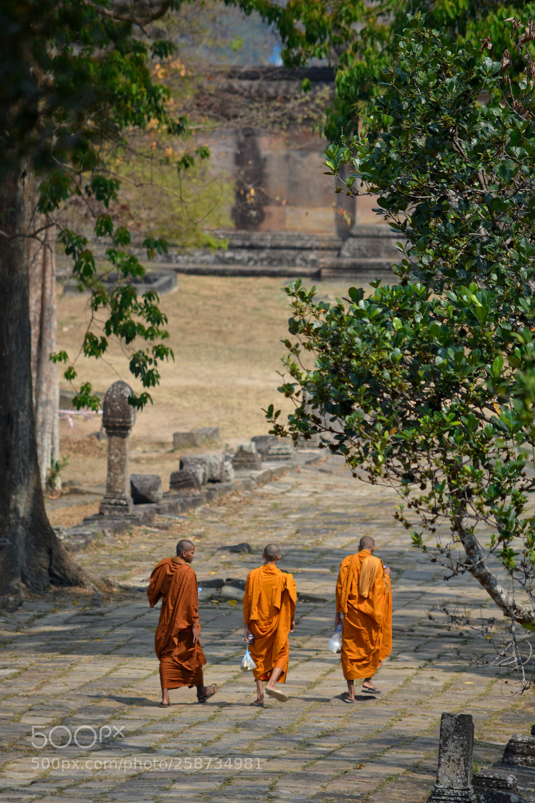 Nikon D5200 sample photo. Monks at preah vihear photography