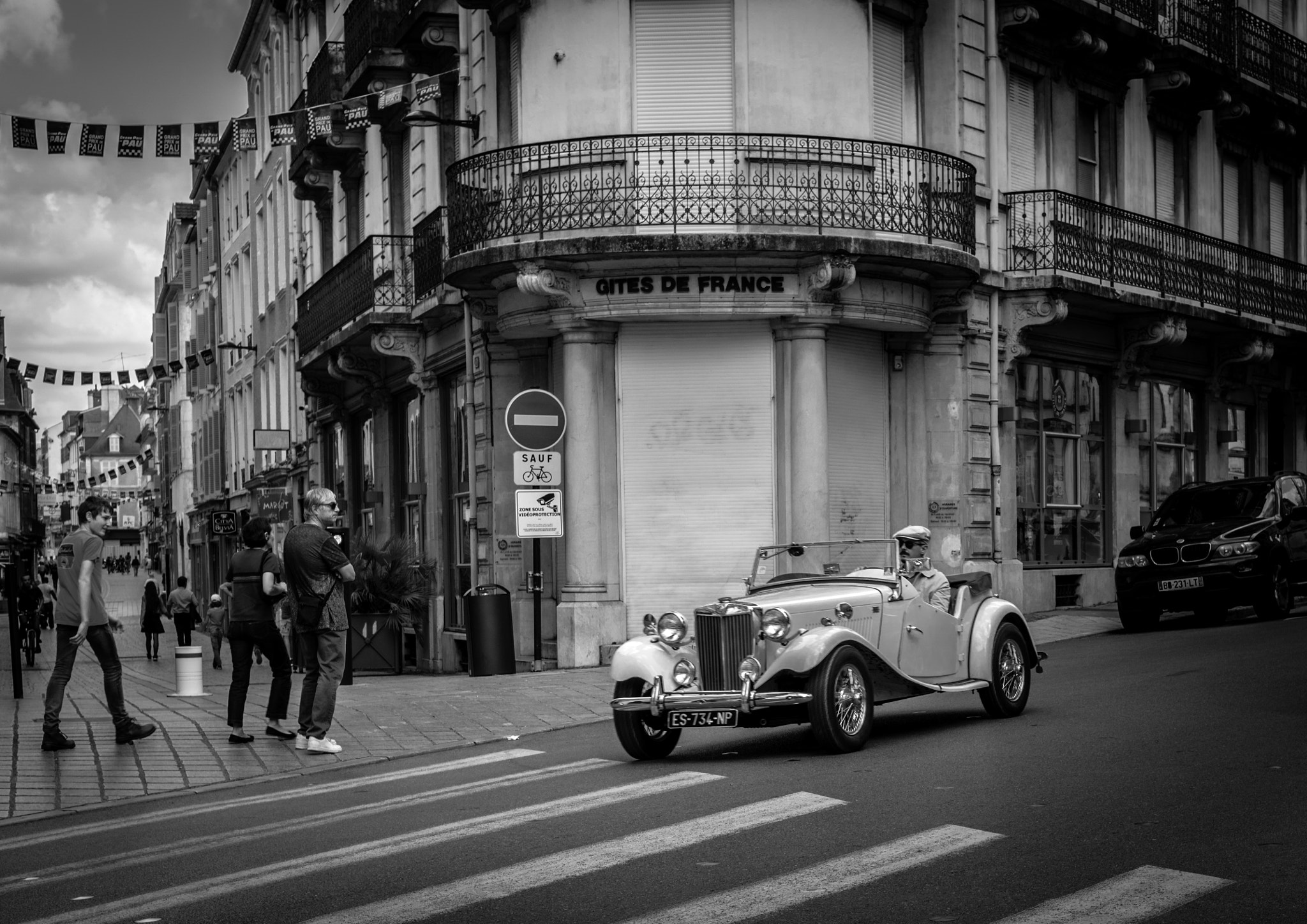 Samsung NX500 sample photo. Le dandy palois photography