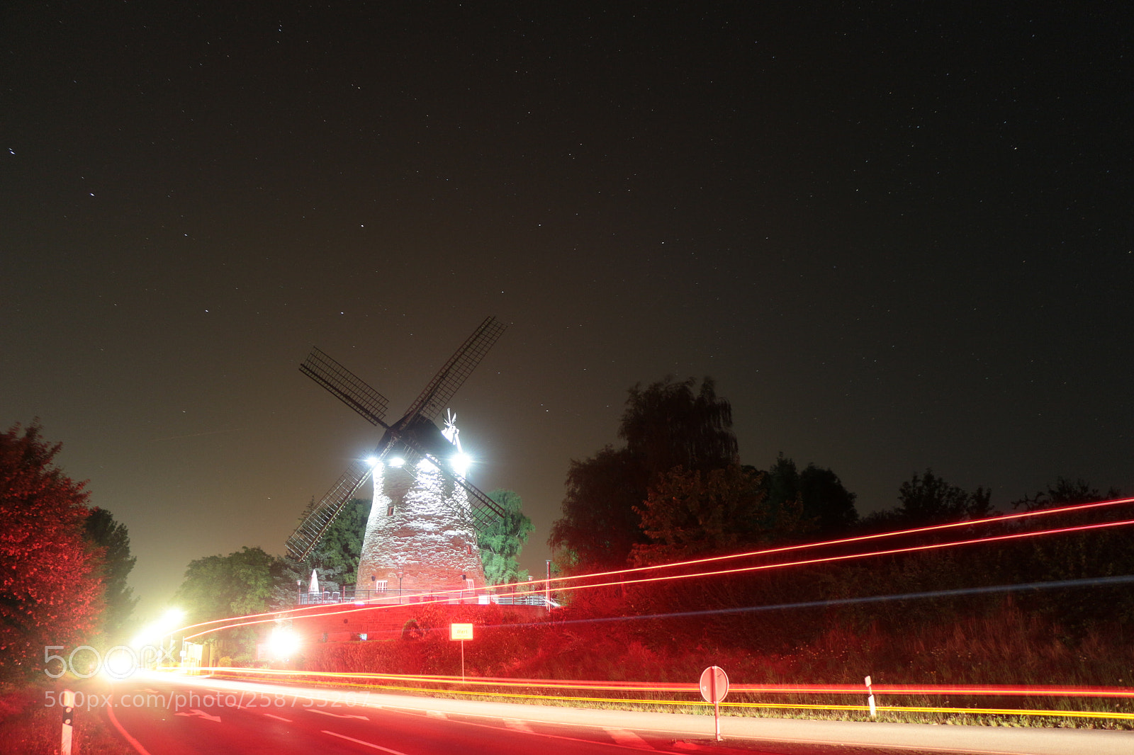 Canon EOS 700D (EOS Rebel T5i / EOS Kiss X7i) sample photo. Windmill photography