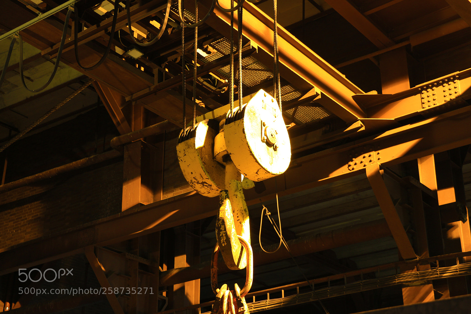 Canon EOS 700D (EOS Rebel T5i / EOS Kiss X7i) sample photo. Industry photography