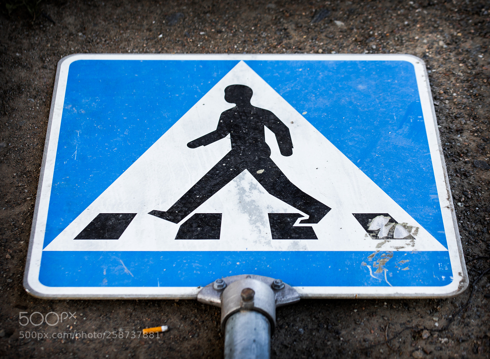 Canon EOS 5D Mark IV sample photo. Man down photography