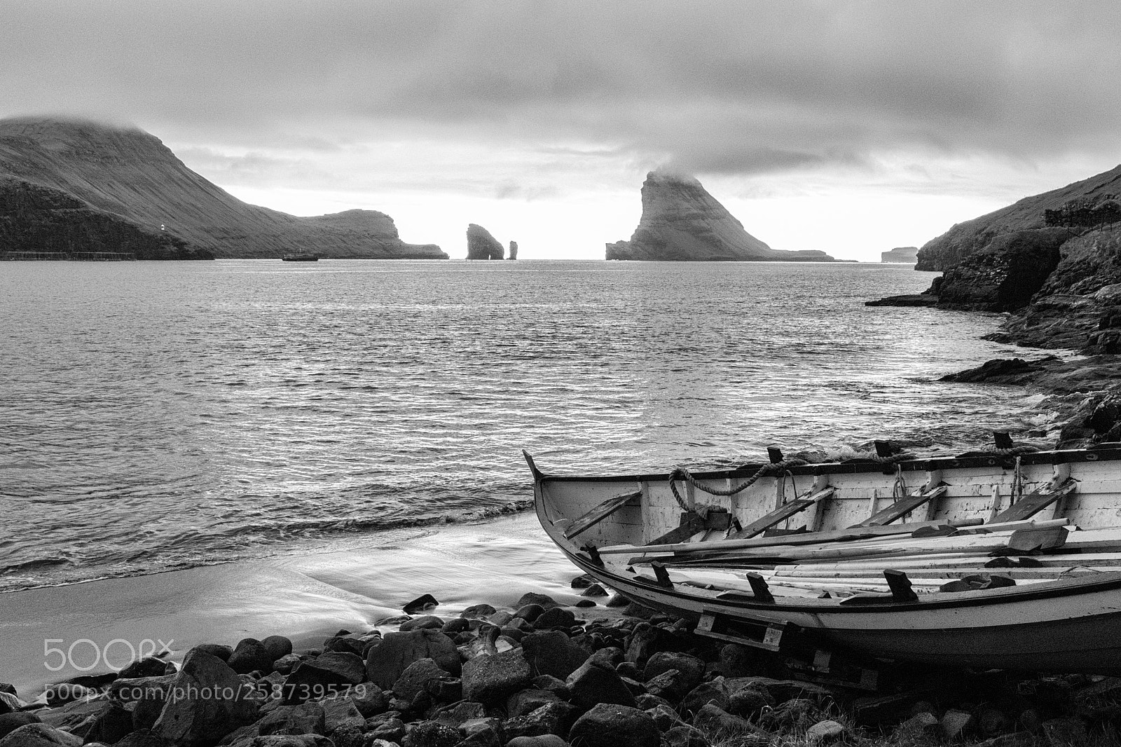 Canon EOS 700D (EOS Rebel T5i / EOS Kiss X7i) sample photo. Faroes photography