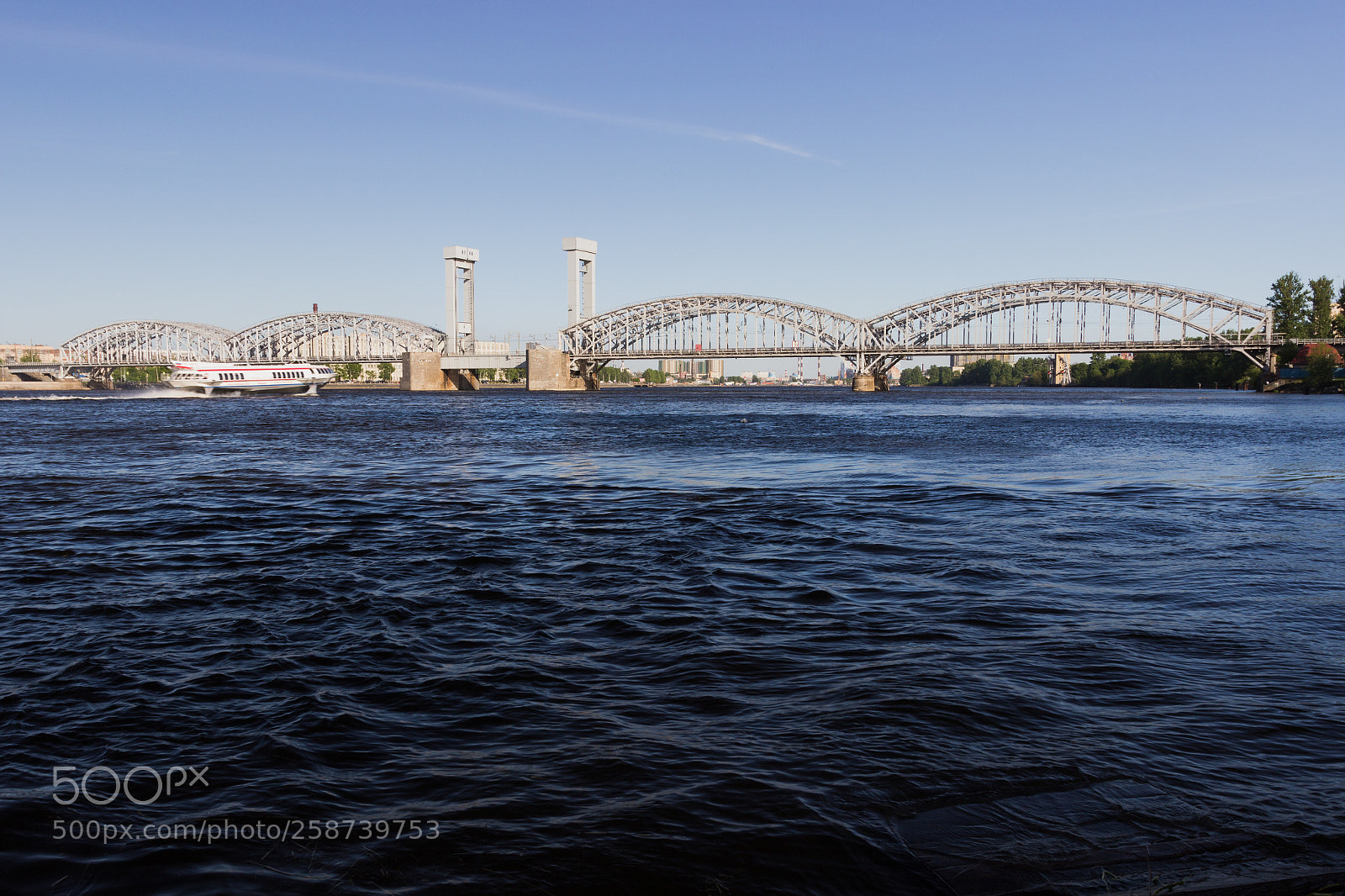 Canon EOS 600D (Rebel EOS T3i / EOS Kiss X5) sample photo. The finnish bridge photography