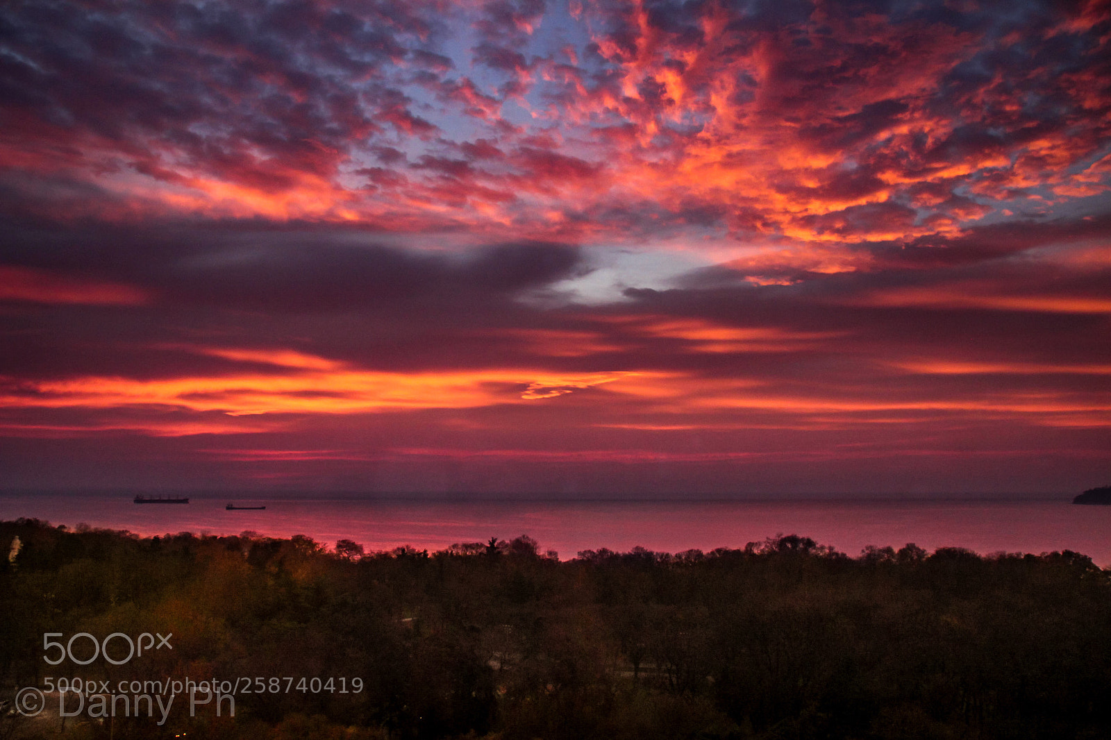 Canon EOS 100D (EOS Rebel SL1 / EOS Kiss X7) sample photo. Crazy sunrise!!! photography