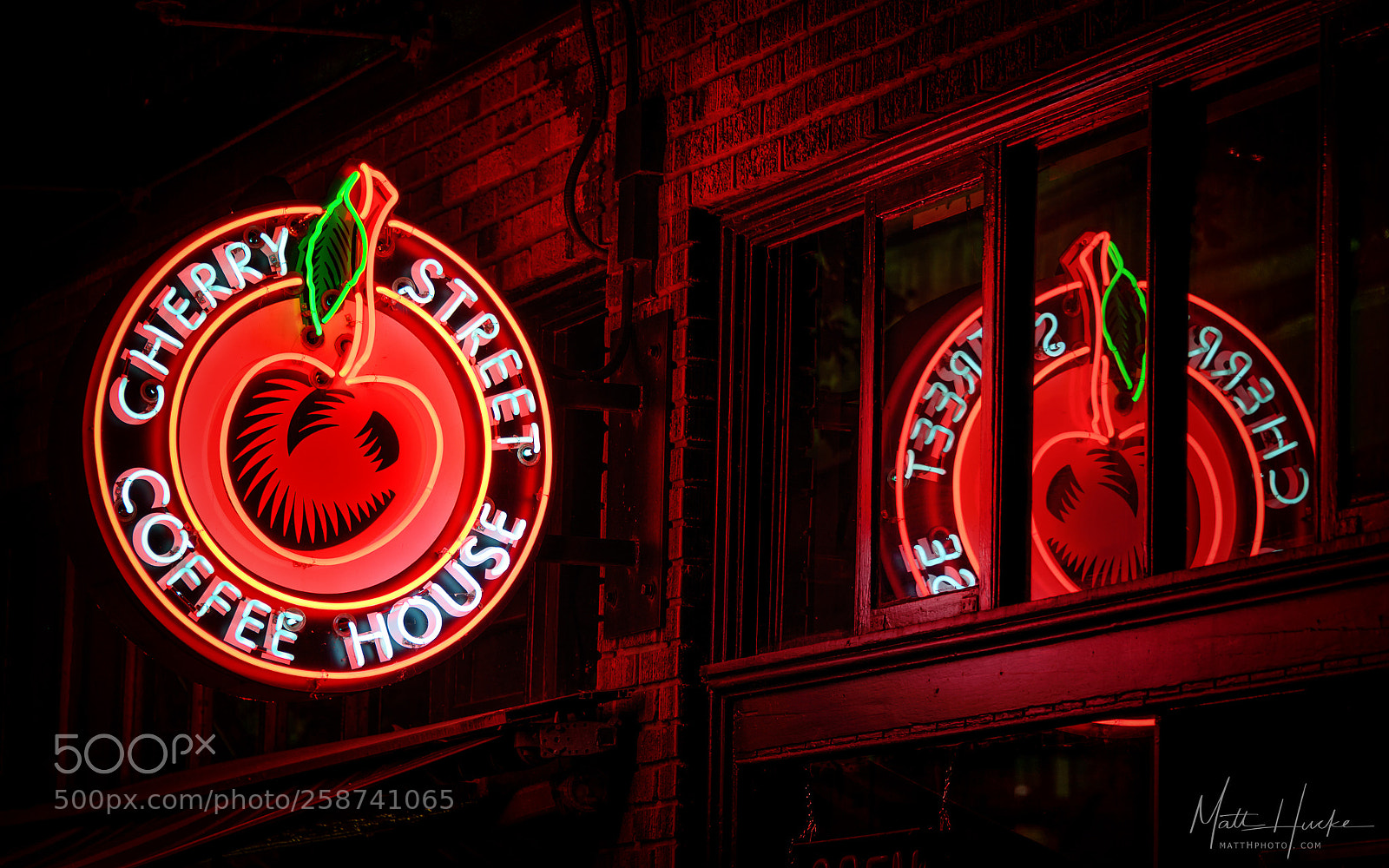 Nikon D750 sample photo. Cherry street coffee house photography