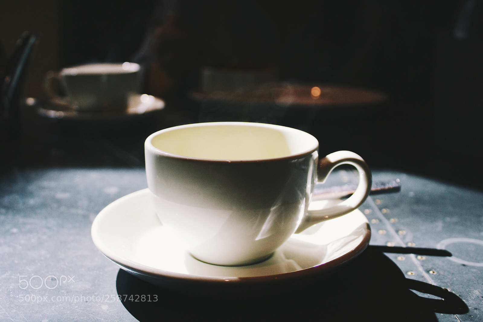 Canon EOS 1200D (EOS Rebel T5 / EOS Kiss X70 / EOS Hi) sample photo. Coffee and direct sunlight photography