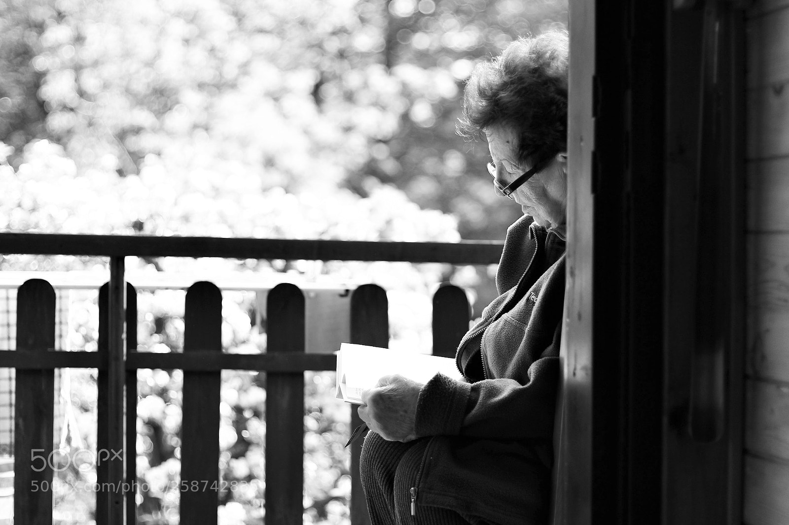 Canon EOS 100D (EOS Rebel SL1 / EOS Kiss X7) sample photo. Rituals photography