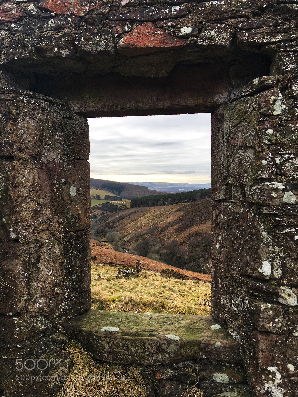 Apple iPhone SE sample photo. Ruin with a view photography