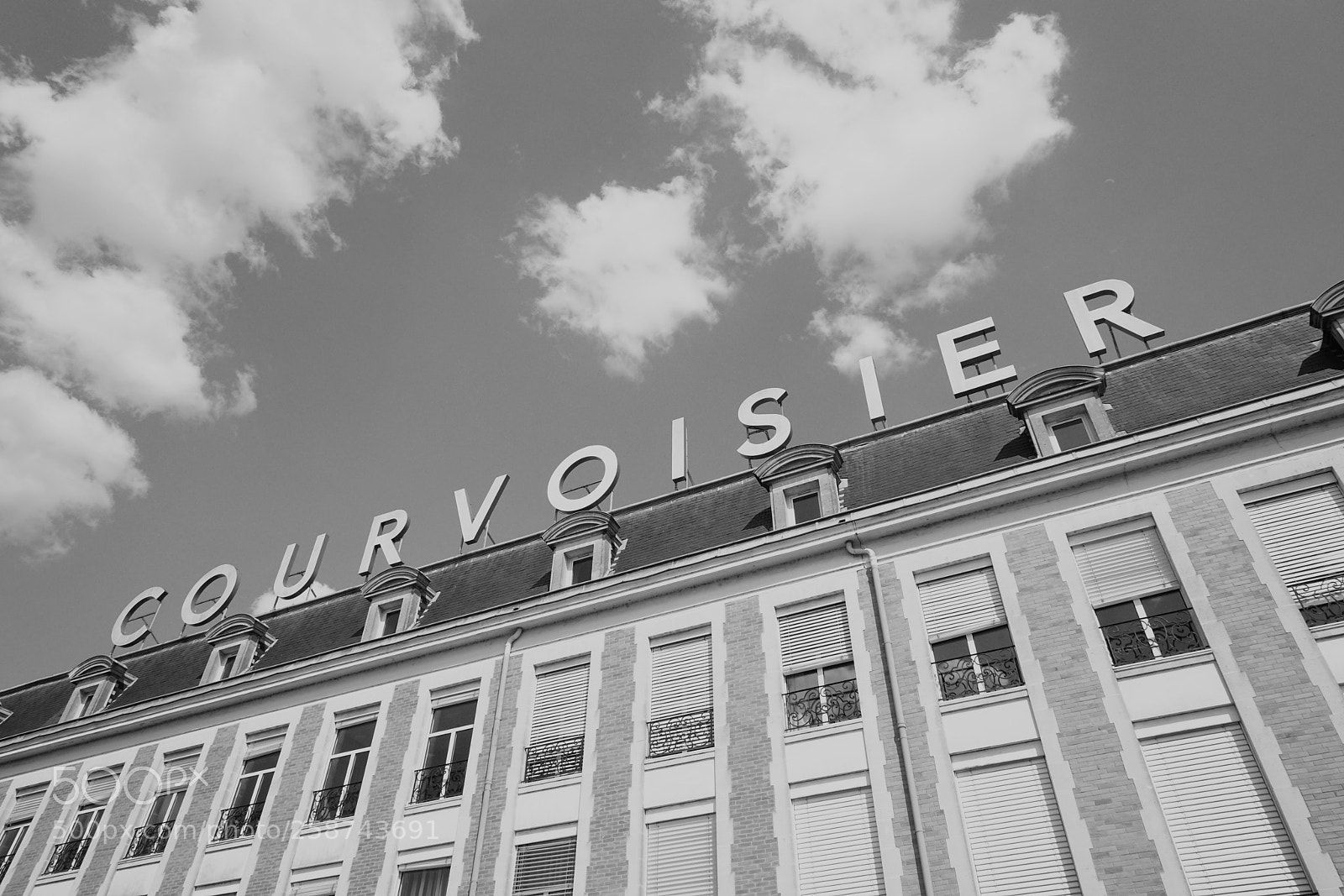 Sony a7R II sample photo. Courvoisier, cognac connoisseur photography