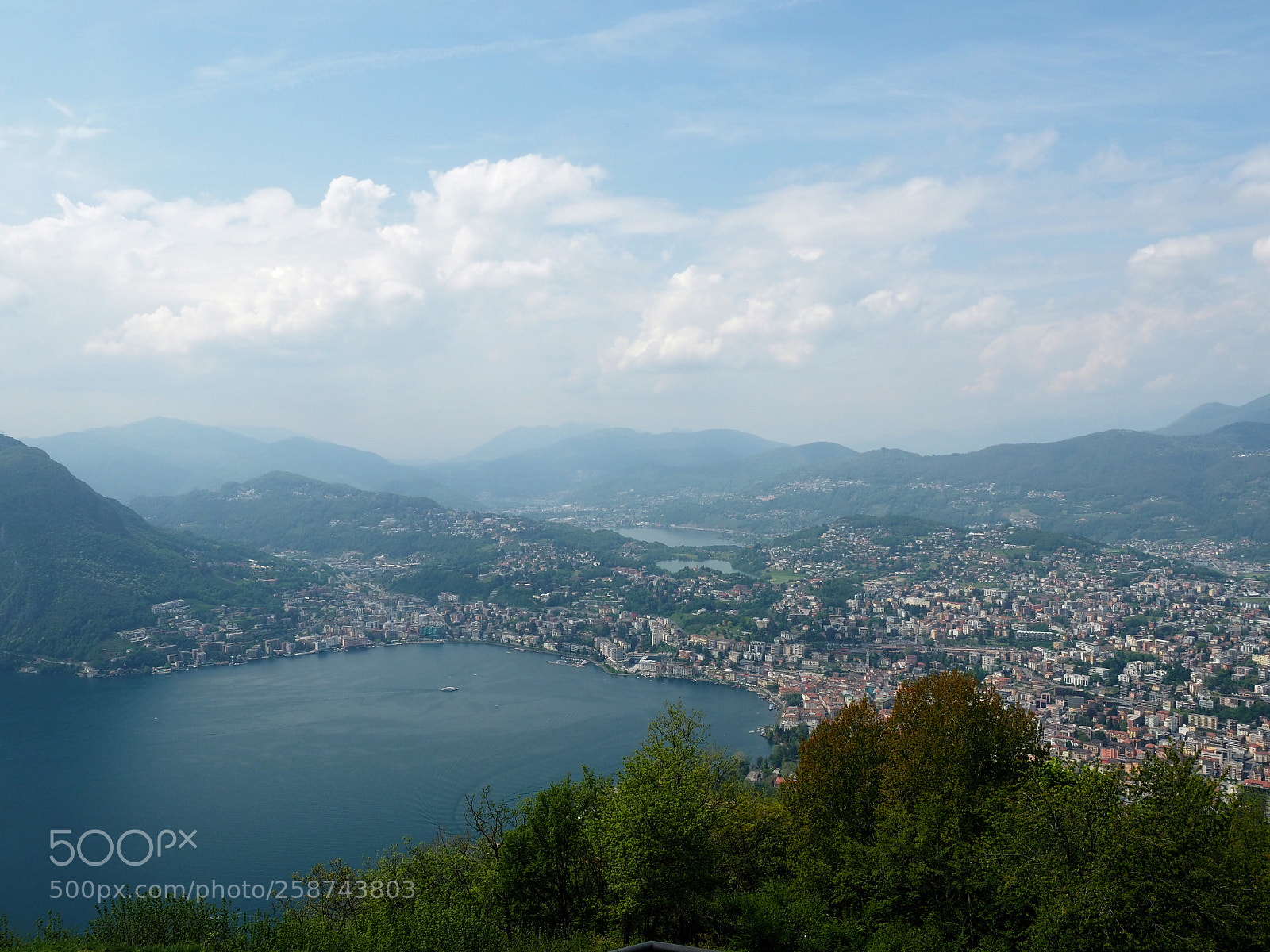 Olympus OM-D E-M10 III sample photo. Lugano photography