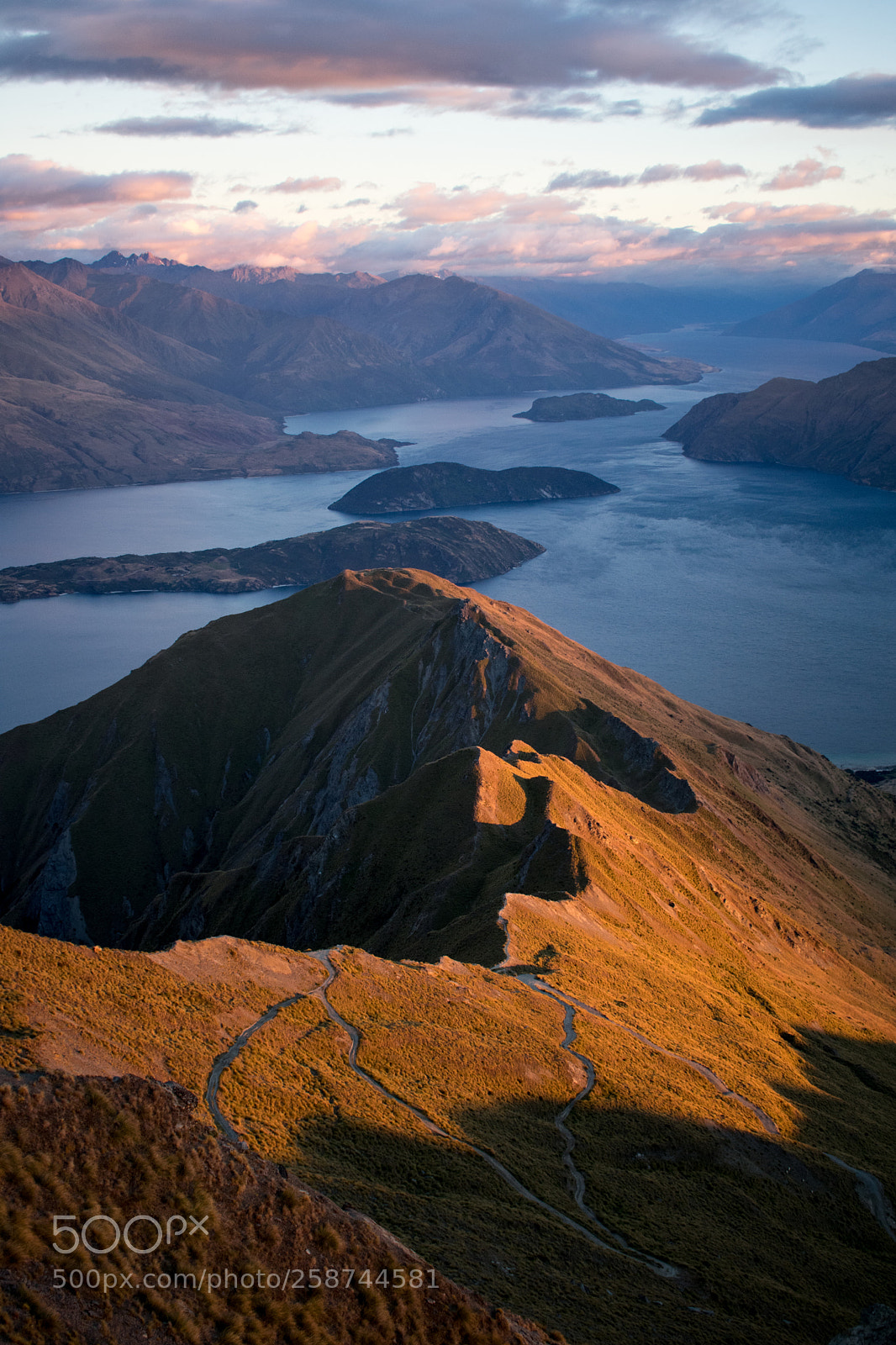 Nikon D3400 sample photo. Roys peak photography