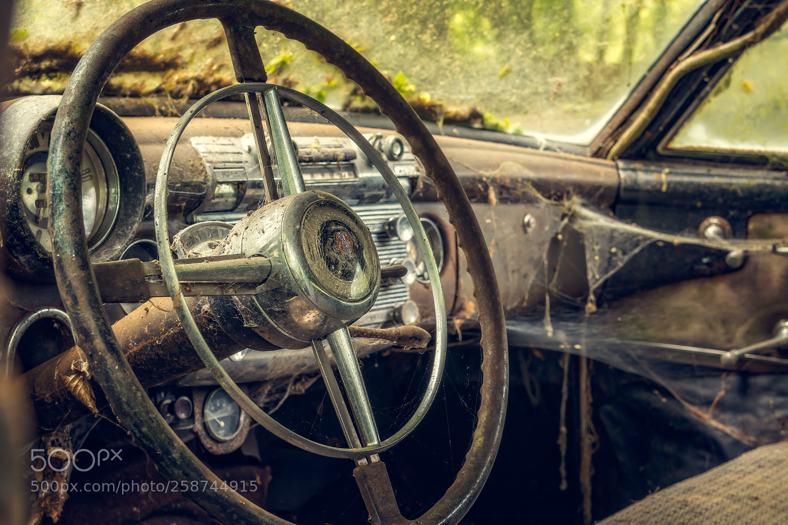Nikon D3300 sample photo. Forgotten car photography