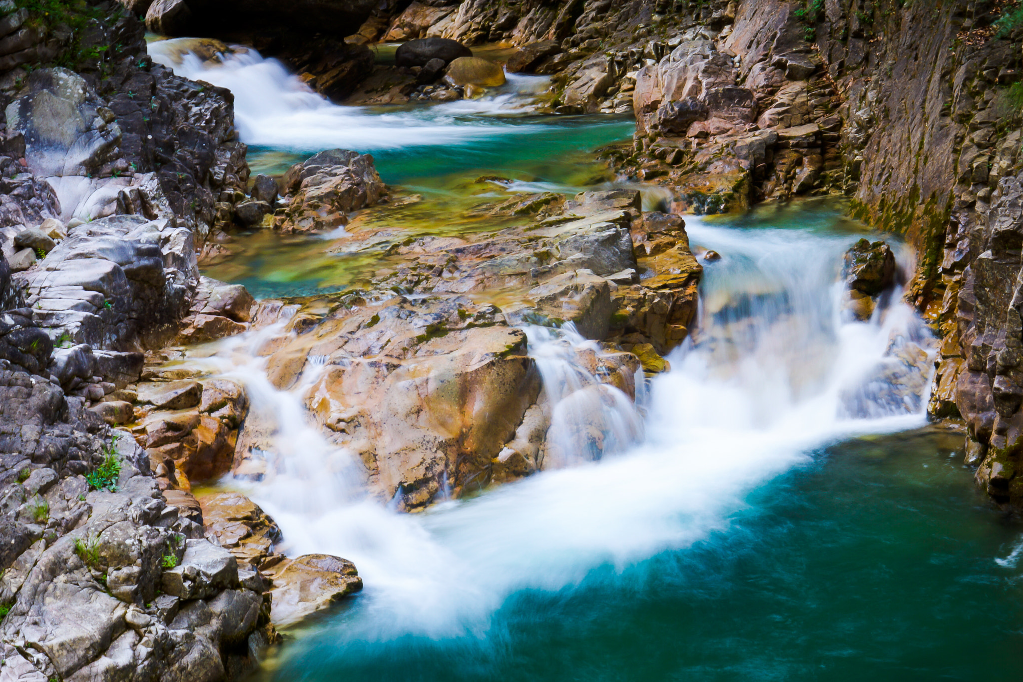 Sony Alpha NEX-7 sample photo. Waterfall at pirineos photography