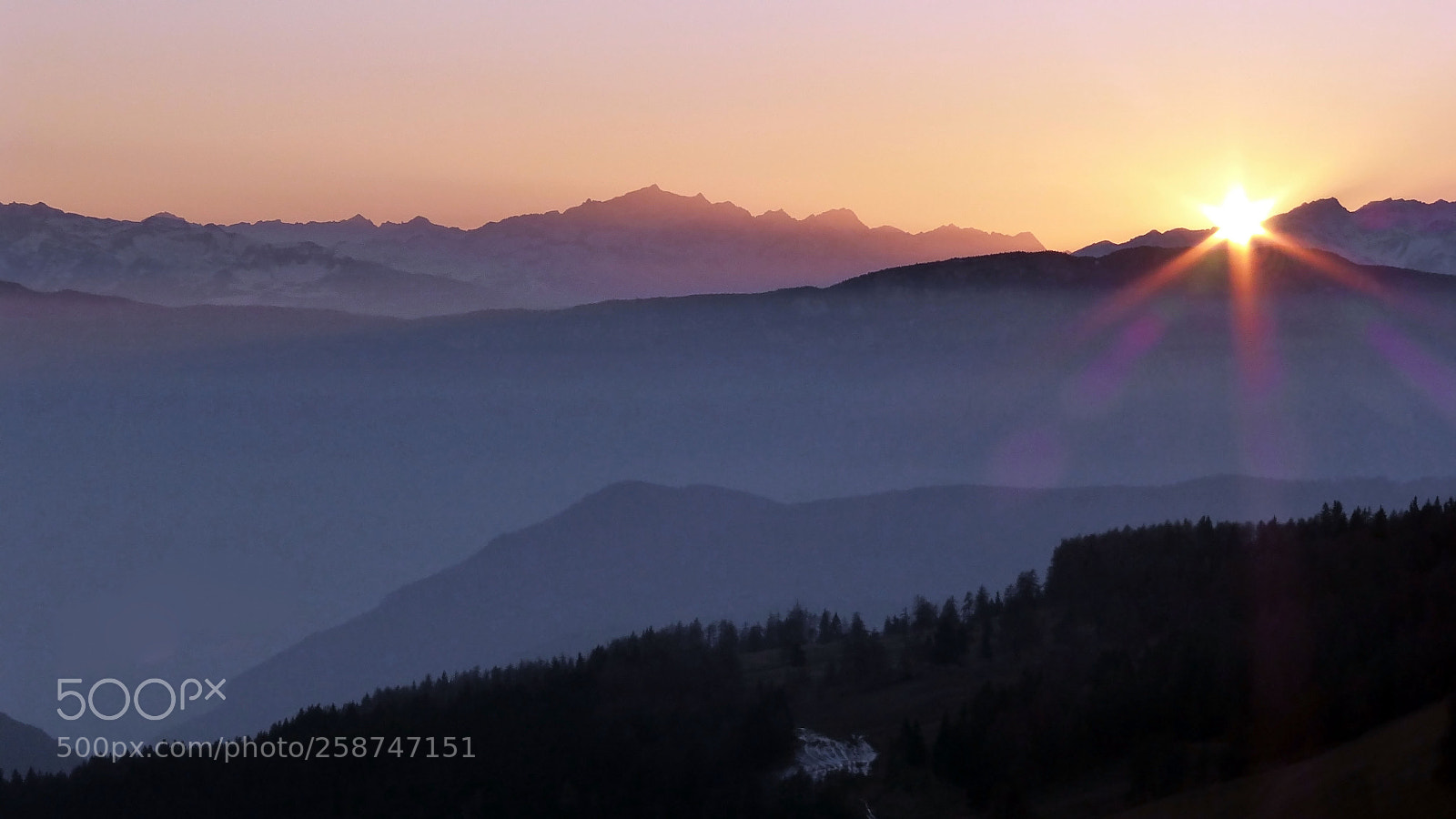 Panasonic Lumix DMC-ZS25 (Lumix DMC-TZ35) sample photo. Sunset from renon photography
