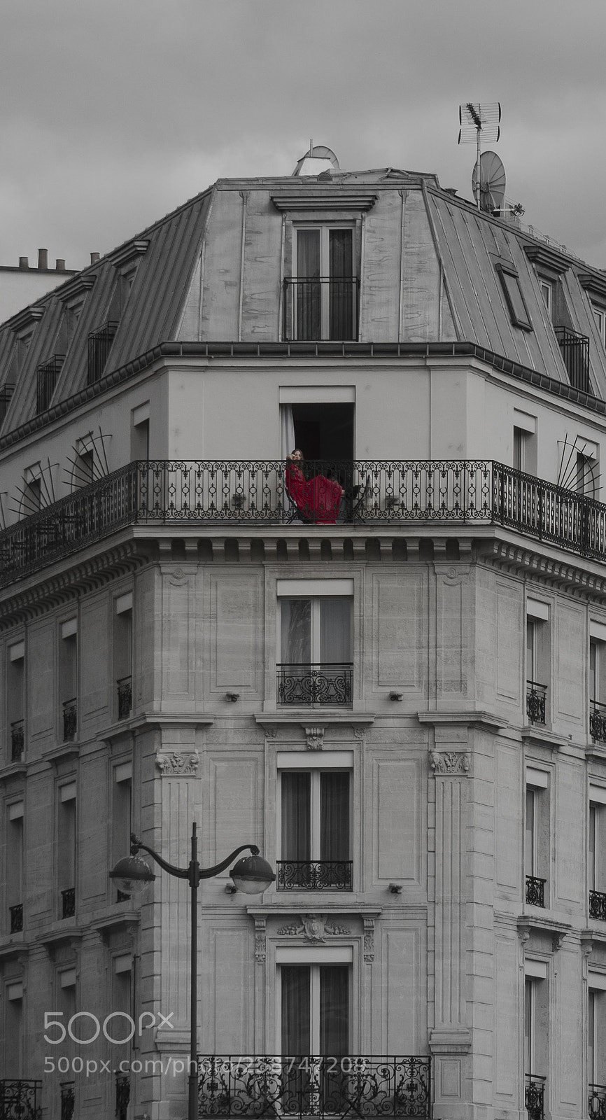 Sony a7R III sample photo. Red paris photography