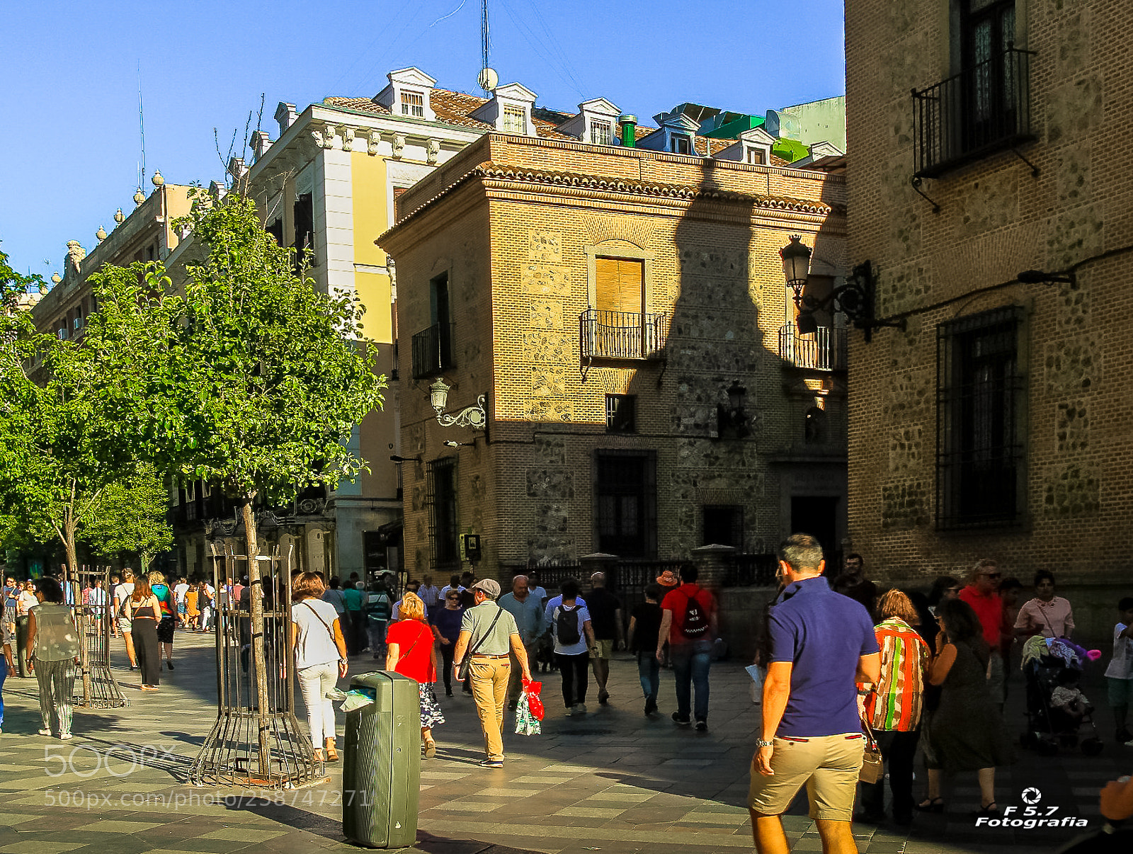 Canon EOS 7D sample photo. Calle del arenal photography