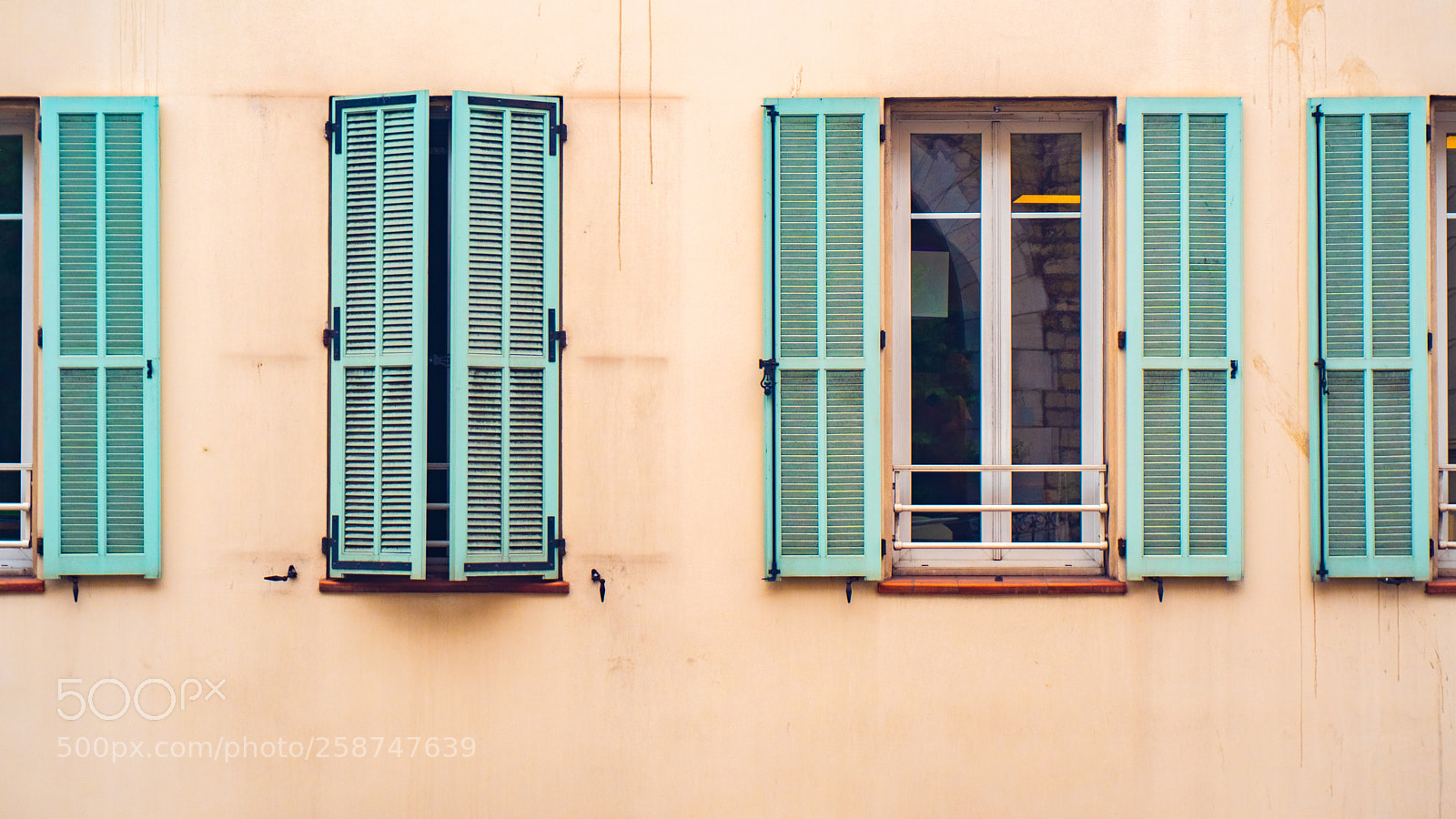 Sony a6300 sample photo. France. cannes view photography
