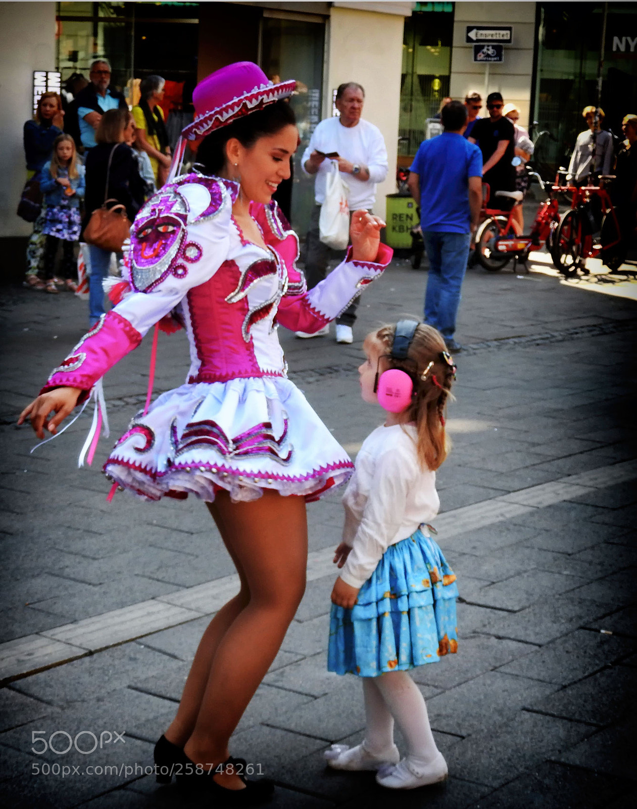 Nikon Coolpix P610 sample photo. Copenhagen karneval 10. photography