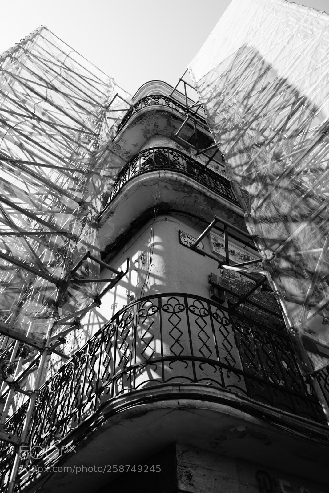 Sony a6000 sample photo. Architectural photography