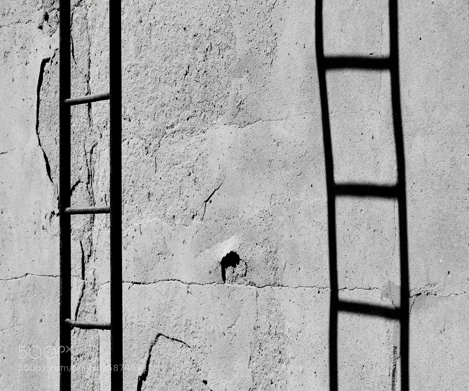 Sony a7R III sample photo. Shadows of a ladder photography