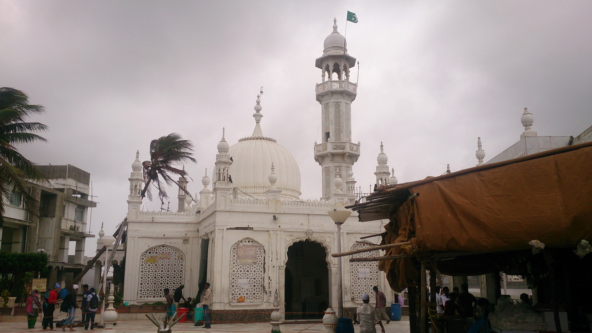Sony Xperia Z sample photo. Haji ali dargah (shrine) photography