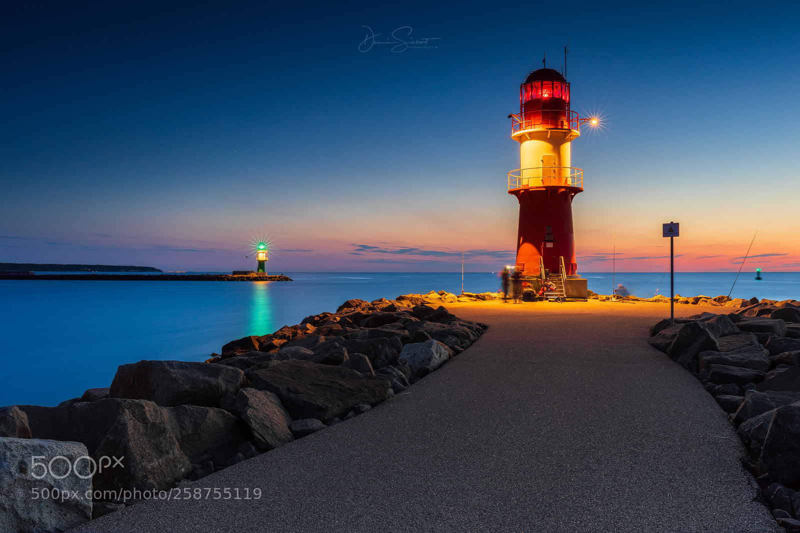 Canon EOS 5D Mark IV sample photo. Two lighthouses photography