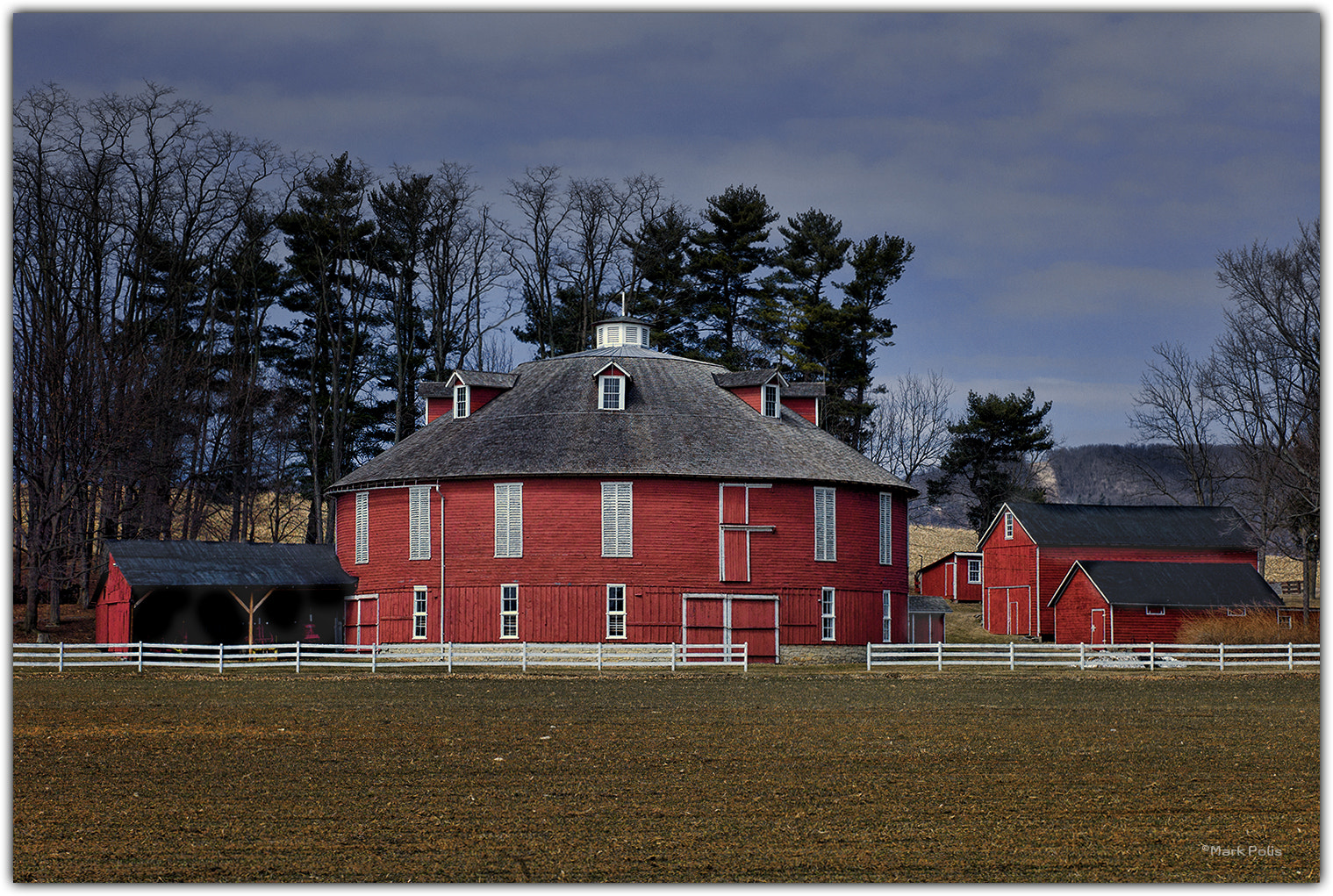 Leica M9 sample photo. Round red barn photography