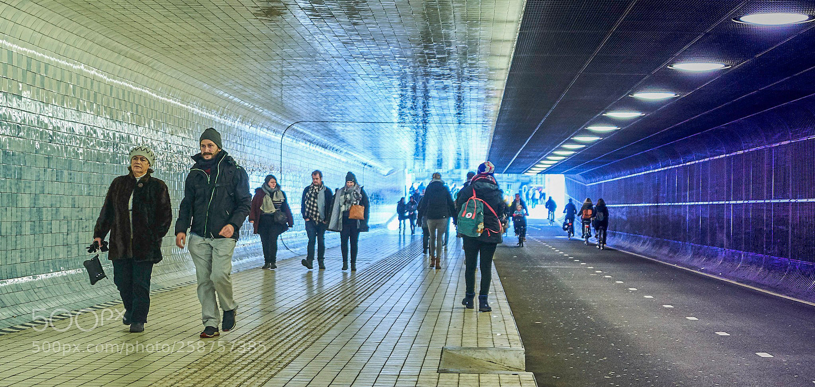 Sony a7 II sample photo. Delfsblauwe tunnel for bikes photography
