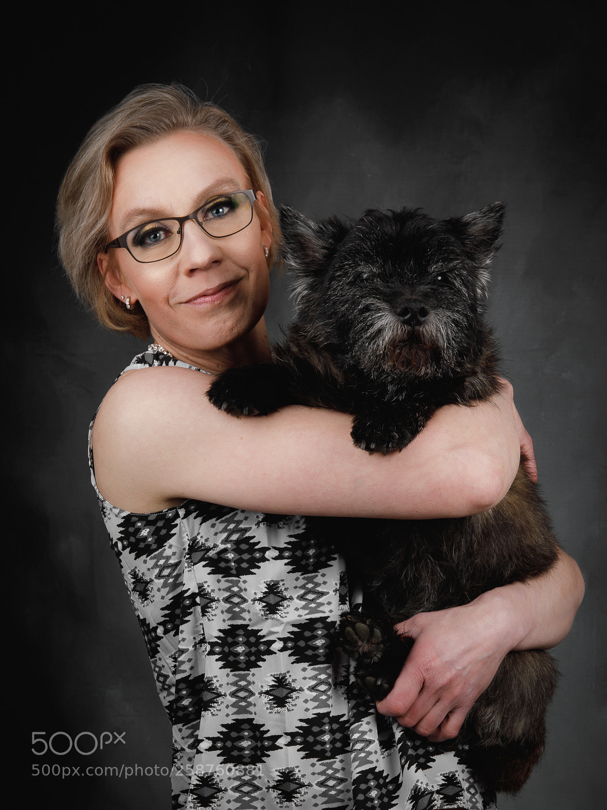 Canon EOS 5D Mark IV sample photo. Her dog photography