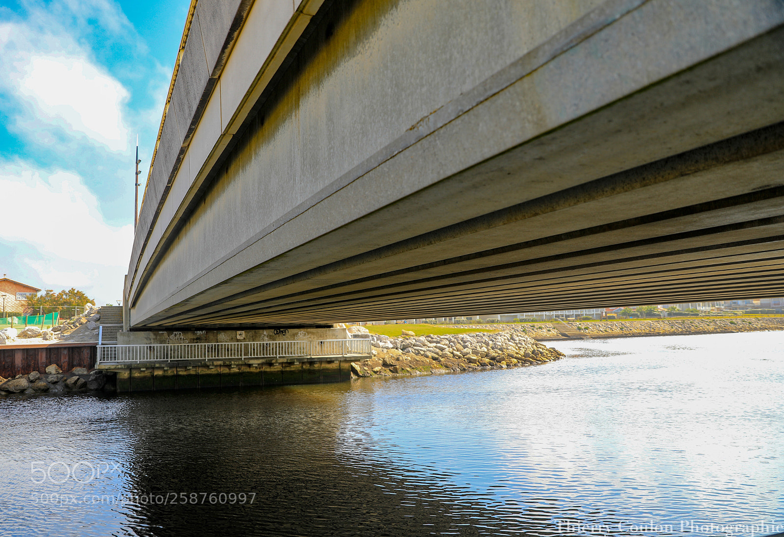 Canon EOS 5D Mark IV sample photo. Tablier de pont de photography